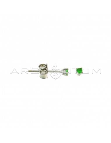 Orecchini punto luce con zircone verde a 4 griffe da 2 mm placcati oro bianco in argento 925