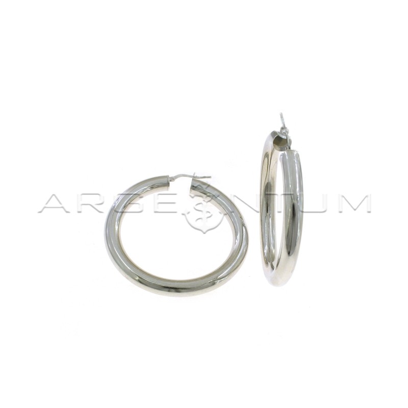 Tubular circle earrings ø 50 mm with white gold plated bridge clasp in 925 silver