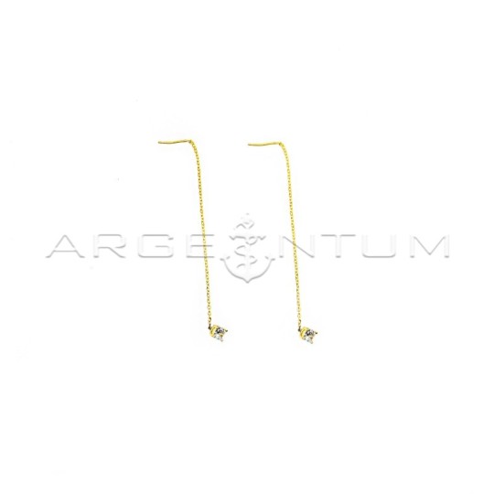 Orecchini a filo saliscendi con punto luce di zircone bianco placcati oro giallo in argento 925