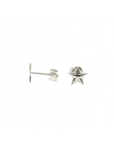 White gold plated smooth star stud...