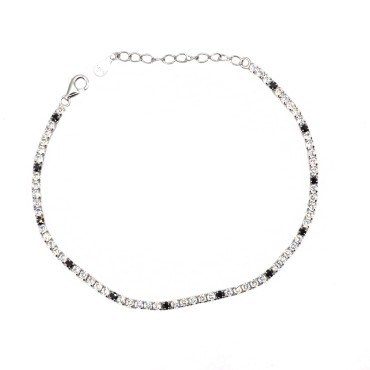 Tennis bracelet with 5...