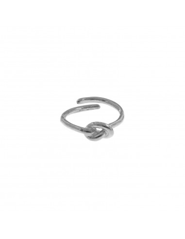 Adjustable wire ring with central...