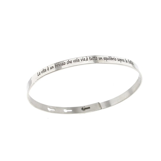 Adjustable rigid band bracelet with engraved phrase in white gold plated 925 silver