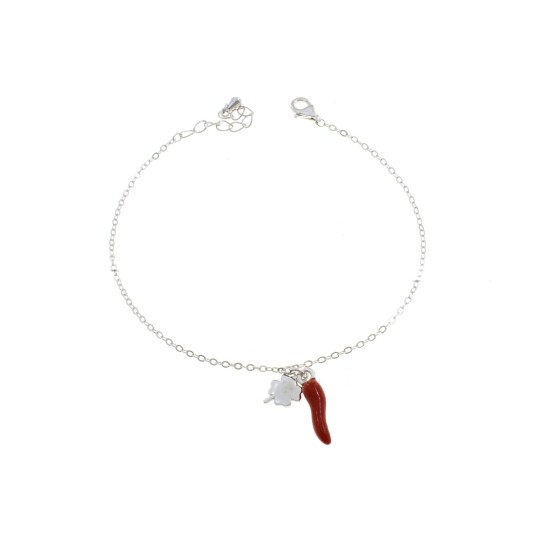 Bracciale maglia forzatina con pendenti centrali quadrifoglio a lastra con punto luce e corno smaltato rosso placcato oro bianco